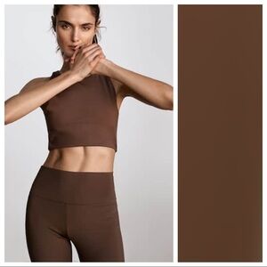 NWT. Massimo Dutti Brown Crop Top. Size M.